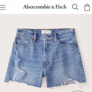 Abercrombie & Fitch 4” Mom Denim Shorts